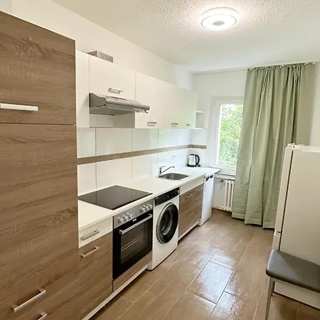 Monteurwohnung In 아파트 *